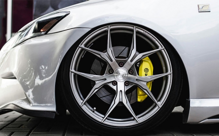 3D打印助力新能源汽车电池支架优化设计